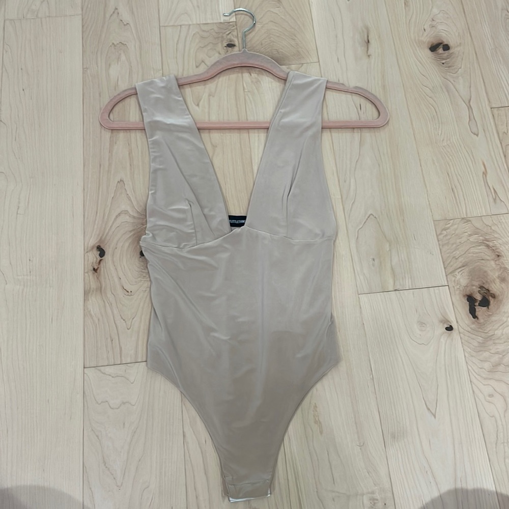 Pretty little thing bodysuit size 8